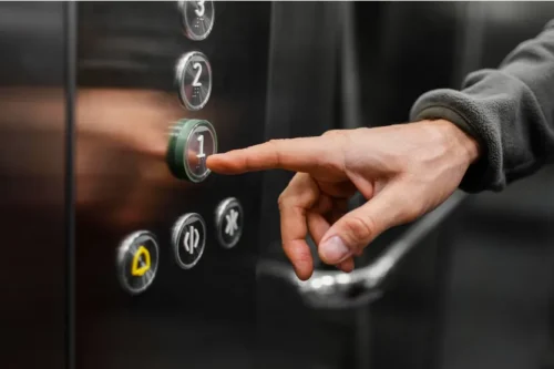 Extend Your Lift’s Lifespan: Essential Maintenance and Safety Tips for Industrial Equipment