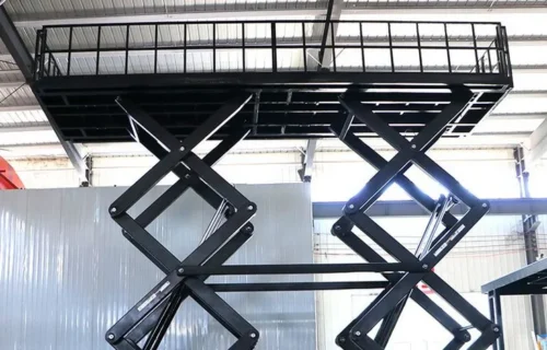 Choosing the Right Lift for Industrial Applications: A Practical Guide