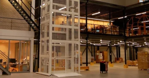 How Duty Cycles Influence Industrial Lift Reliability Over Time